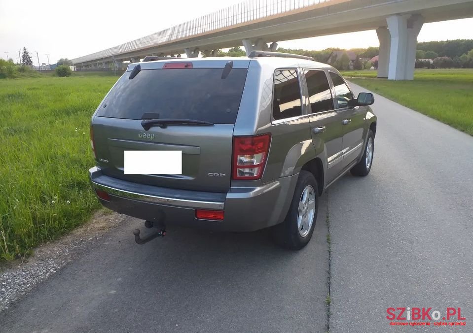 2006' Jeep Grand Cherokee photo #4