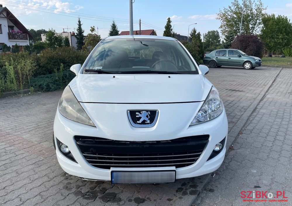 2012' Peugeot 207 1.4 Hdi Active photo #1