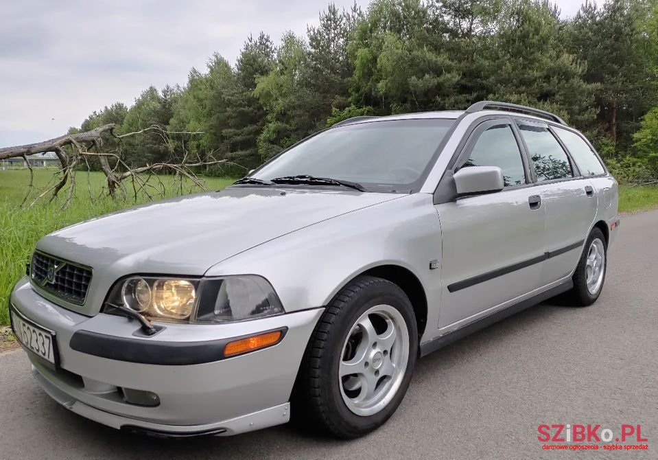 2004' Volvo V40 photo #3