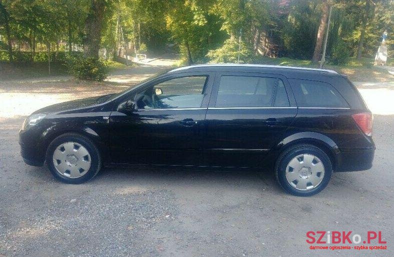 2005' Opel Astra photo #1
