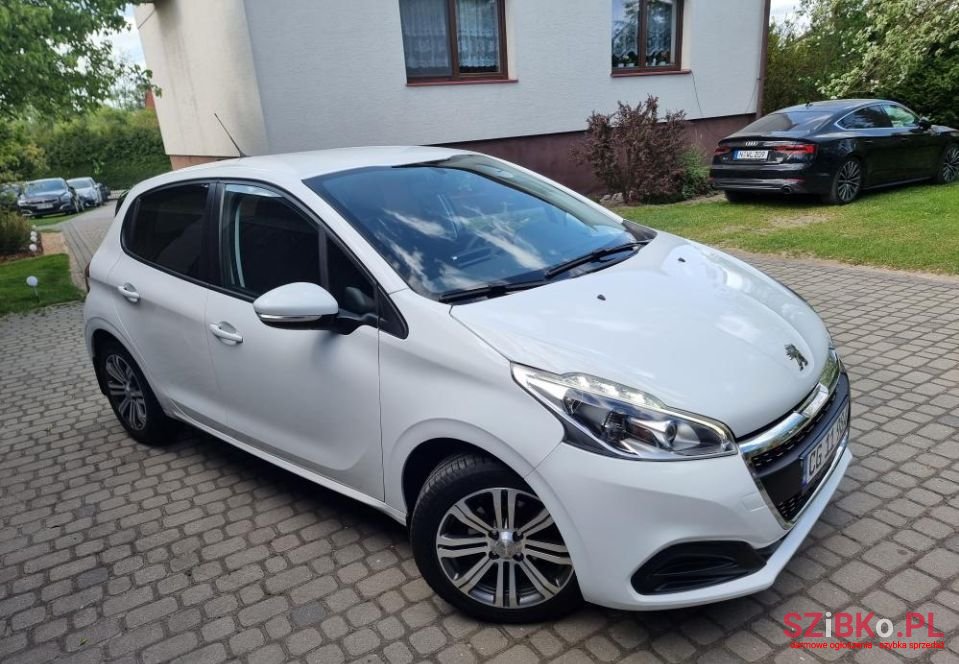 2019' Peugeot 208 photo #3