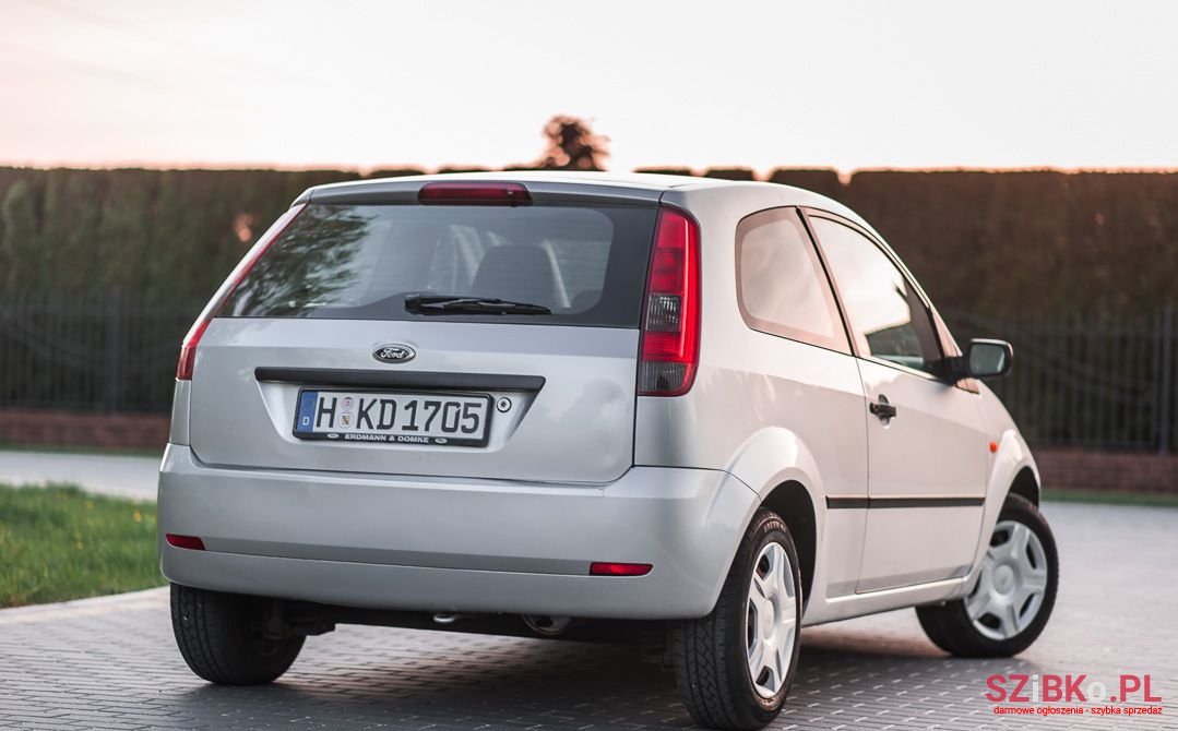 2005' Ford Fiesta photo #4