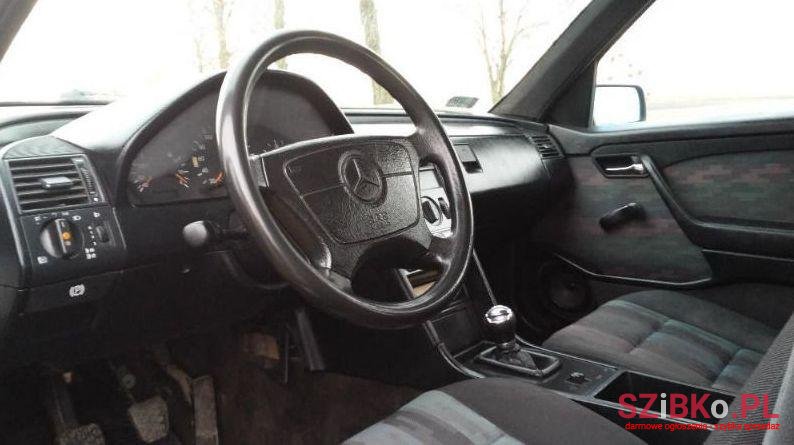 1993' Mercedes-Benz Klasa C photo #3