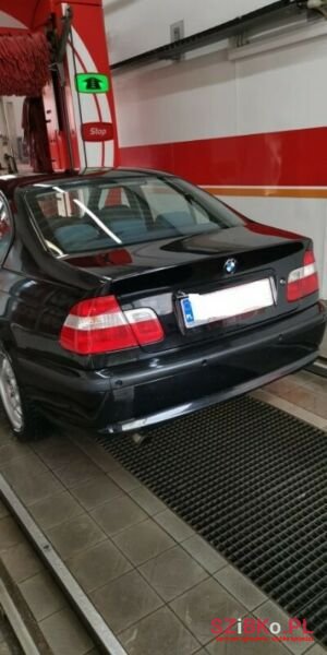 2004' BMW 316 photo #1