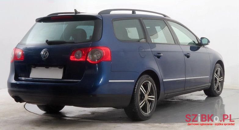 2007' Volkswagen Passat photo #4