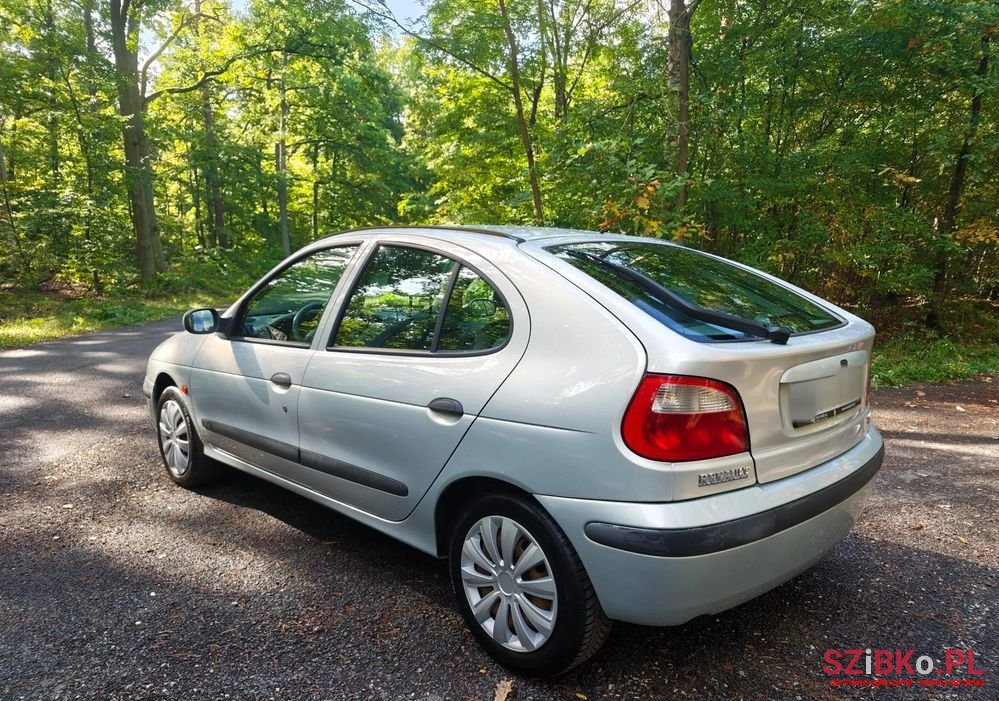 2000' Renault Megane photo #6