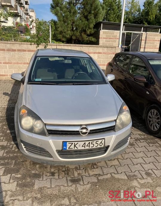 2006' Opel Astra photo #1