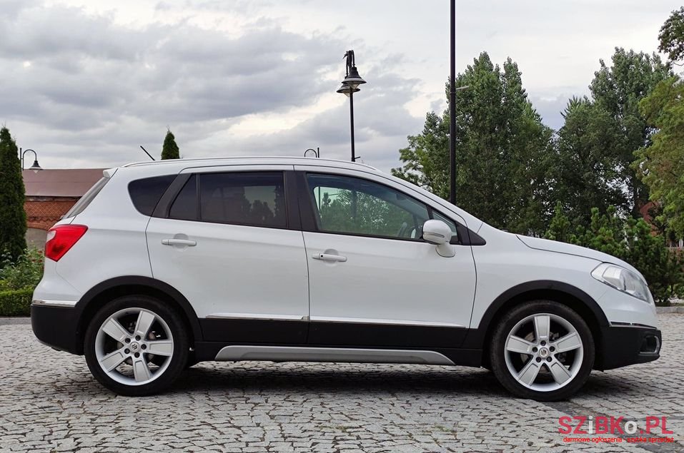 2013' Suzuki Sx4 S-Cross photo #4