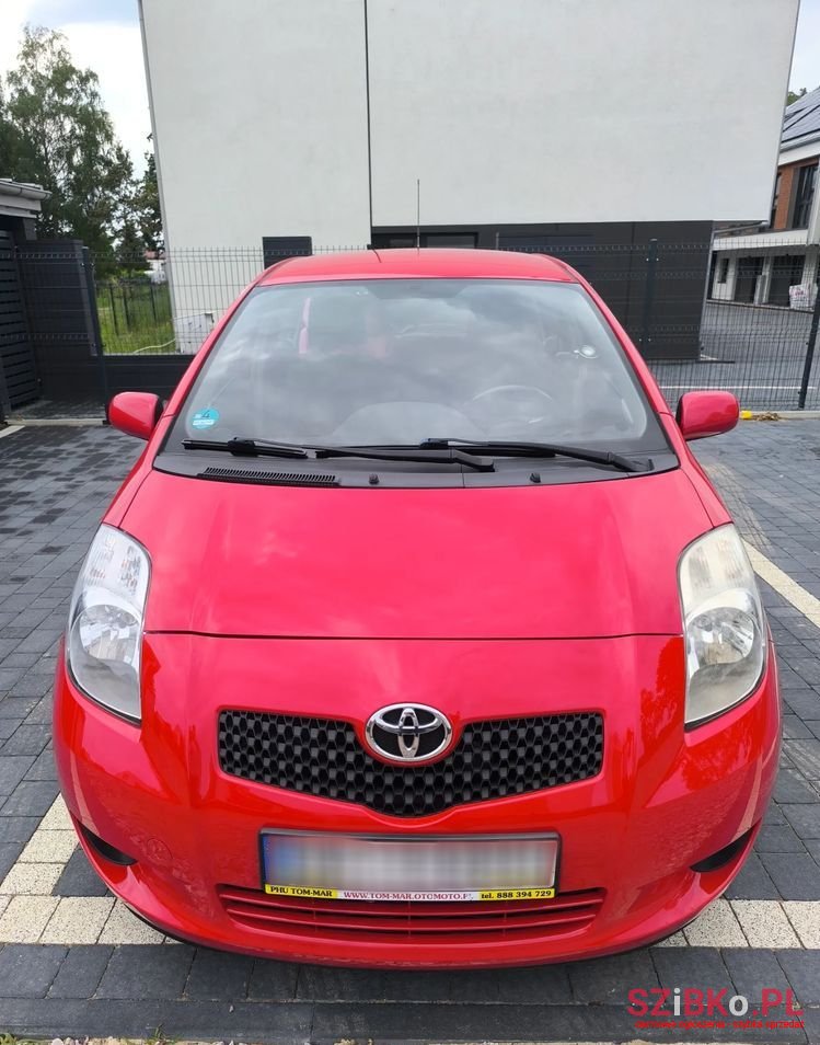 2008' Toyota Yaris 1.3 Vvt-I Sol photo #2