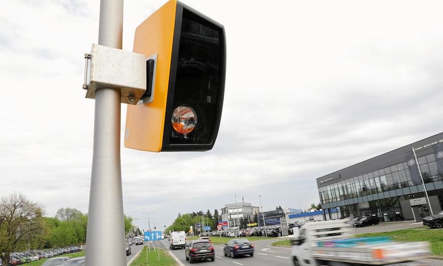 Tam najczęściej wpadają kierowcy w Polsce. Rekordy fotoradarów i odcinkowych pomiarów