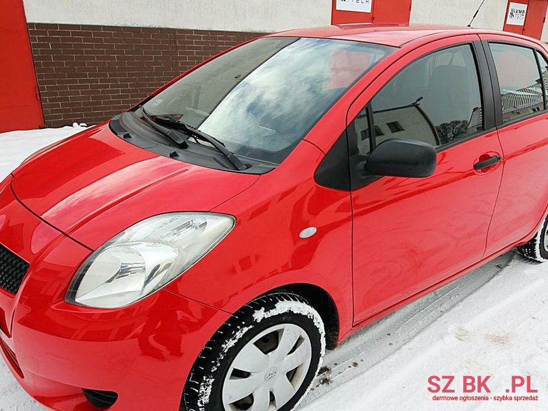 2008' Toyota Yaris photo #1