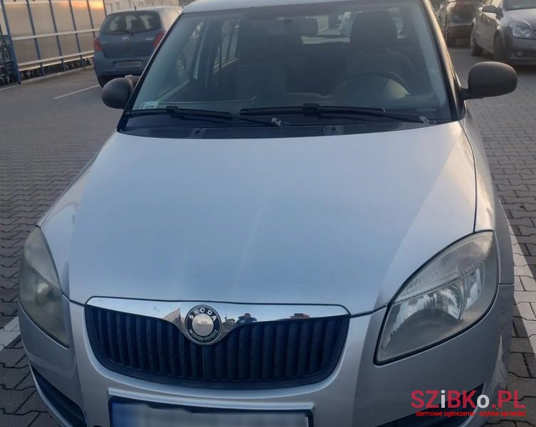 2009' Skoda Fabia photo #1