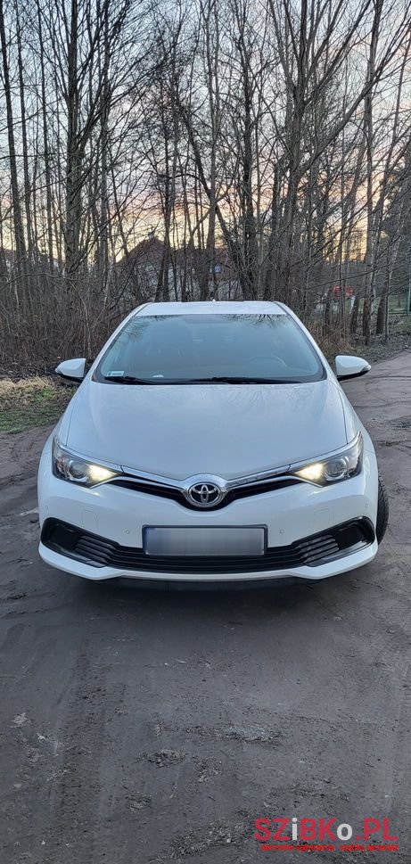 2018' Toyota Auris photo #2