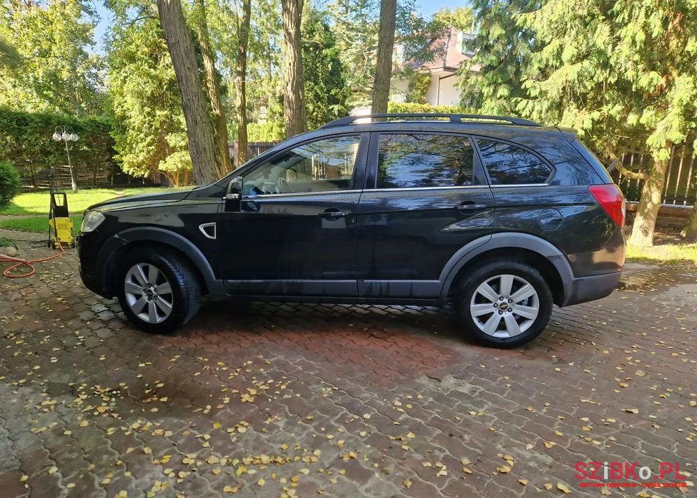 2009' Chevrolet Captiva photo #2