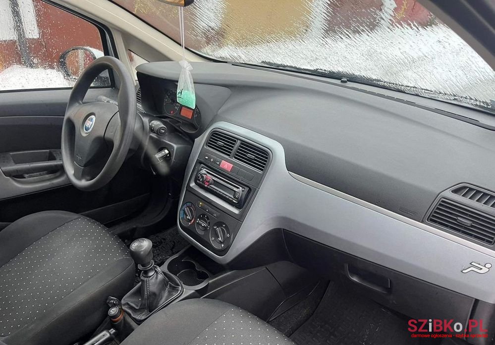 2006' Fiat Grande Punto 1.4 8V Dynamic photo #5