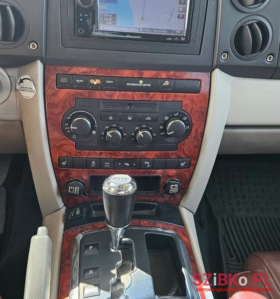 2006' Jeep Commander photo #5