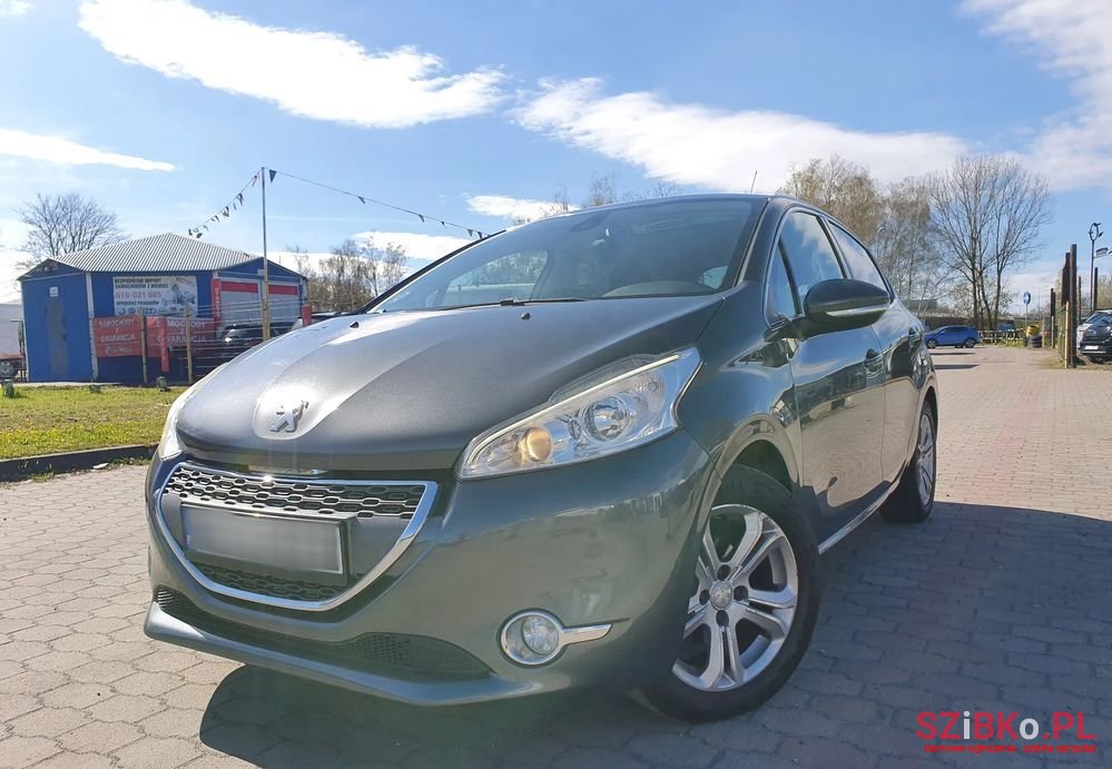 2013' Peugeot 208 1.2 Vti Style photo #3