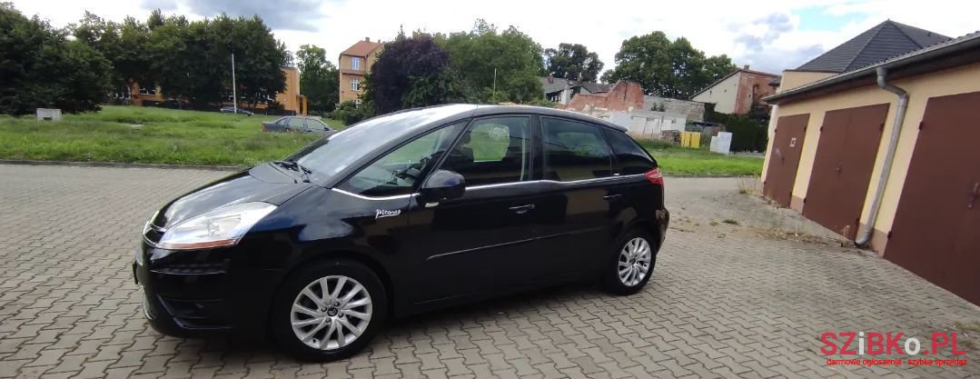 2009' Citroen C4 Picasso photo #2