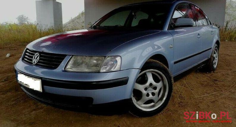 1998' Volkswagen Passat photo #1