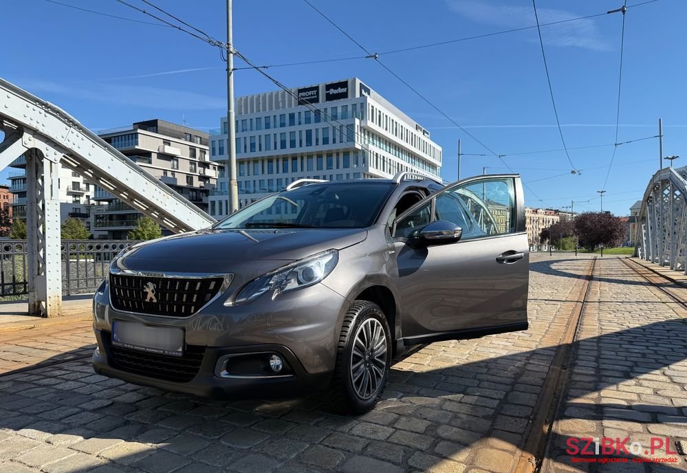 2017' Peugeot 2008 photo #2