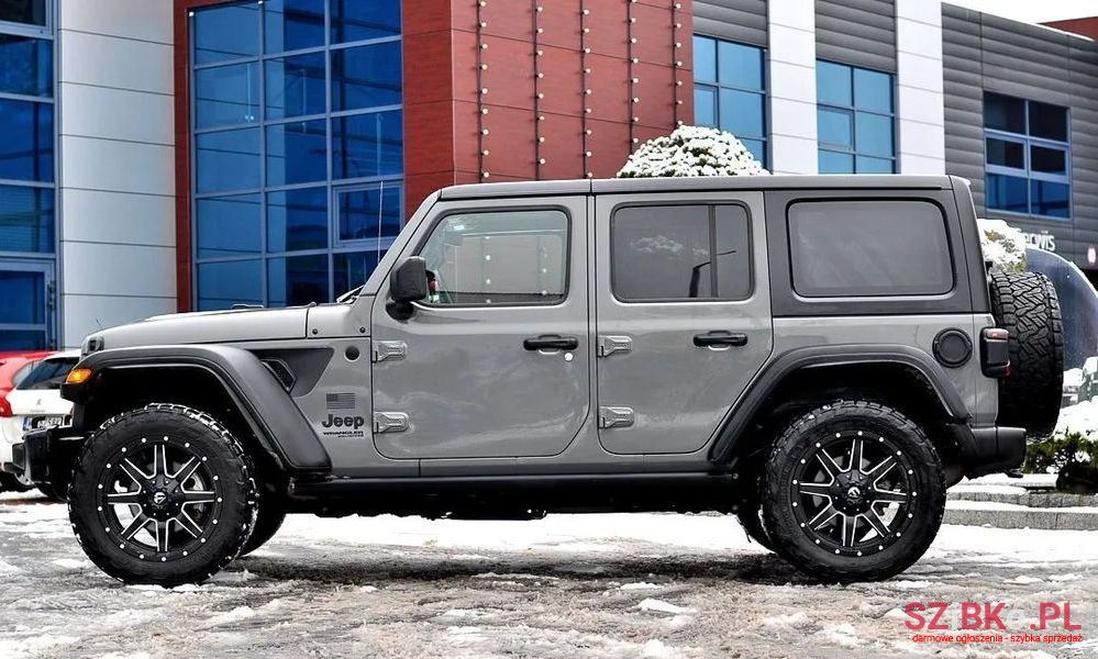 2021' Jeep Wrangler 3.6 Unlim X photo #2
