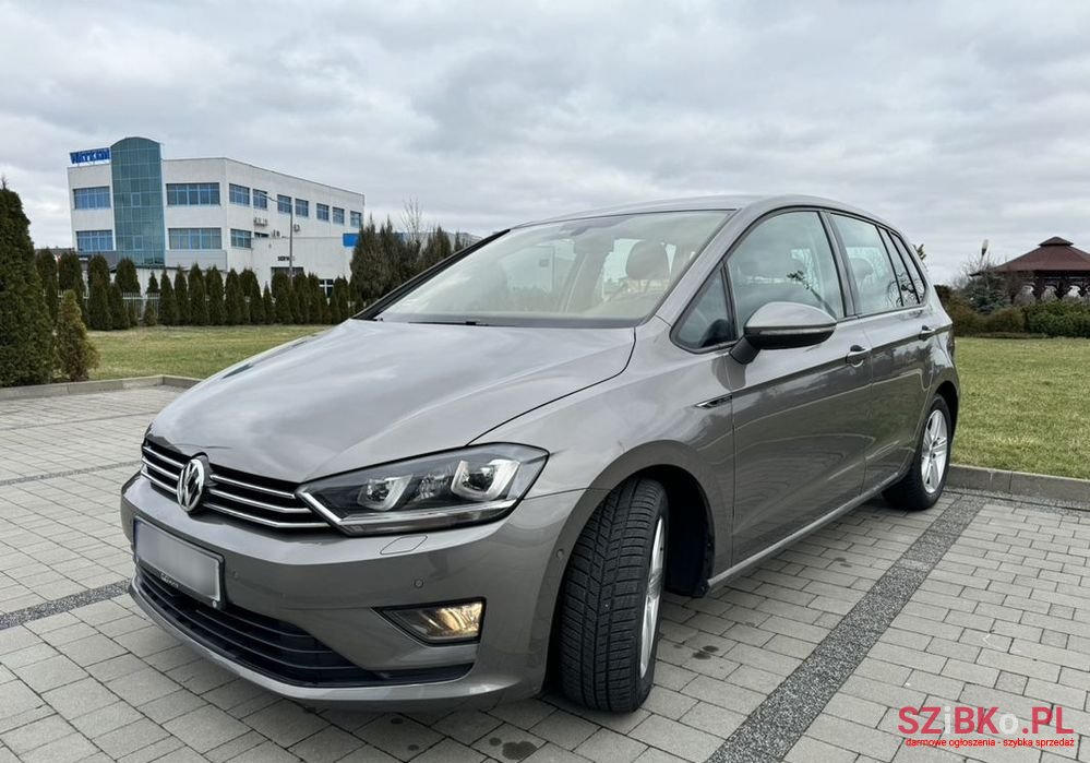 2015' Volkswagen Golf Sportsvan photo #2