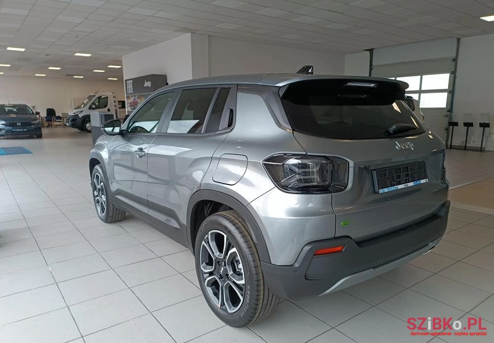 2024' Jeep Avenger photo #4