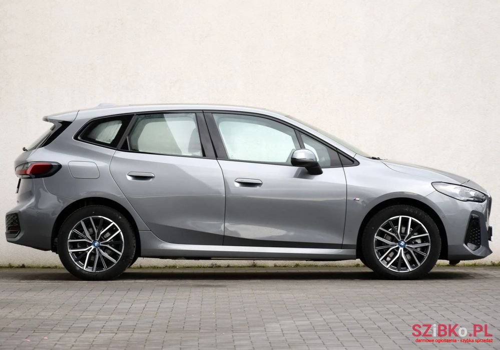 2023' BMW 2 Series photo #3