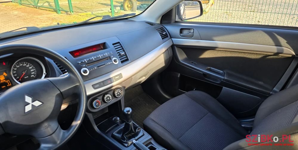 2010' Mitsubishi Lancer 1.6 Invite photo #5