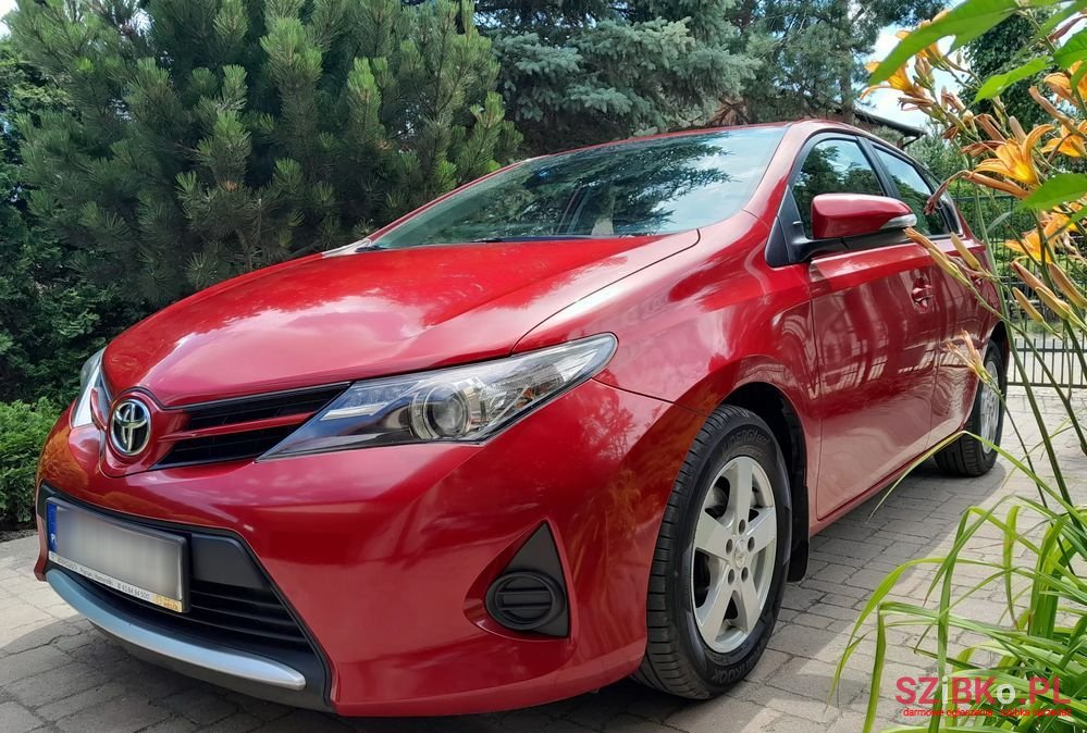 2014' Toyota Auris photo #4