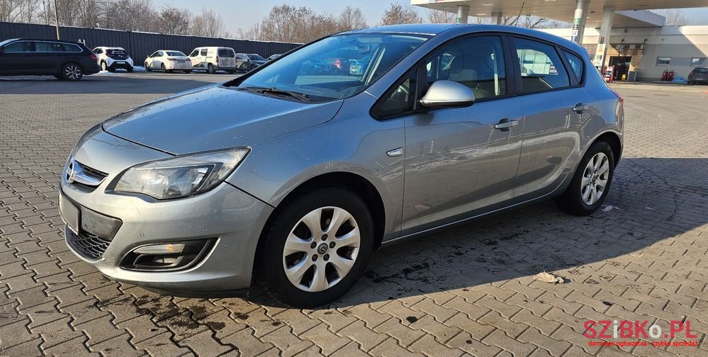2015' Opel Astra 1.6 Cdti Enjoy photo #4