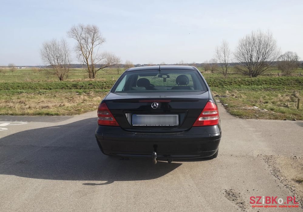 2004' Mercedes-Benz C-Class 220 Cdi Classic photo #5