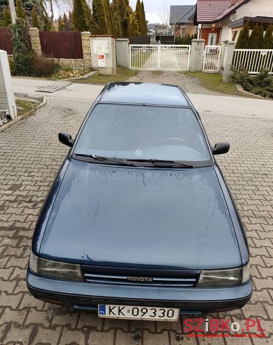 1989' Toyota Carina photo #4