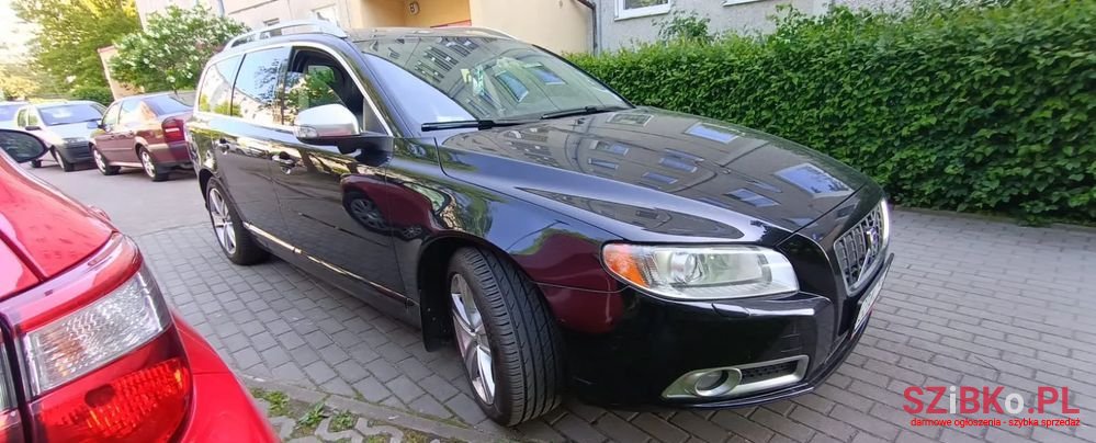 2008' Volvo V70 photo #6