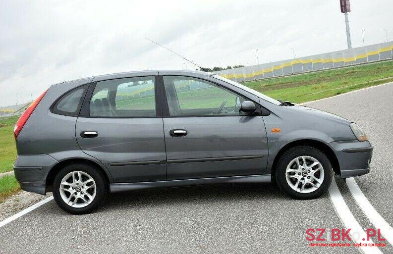 2005' Nissan Almera photo #1