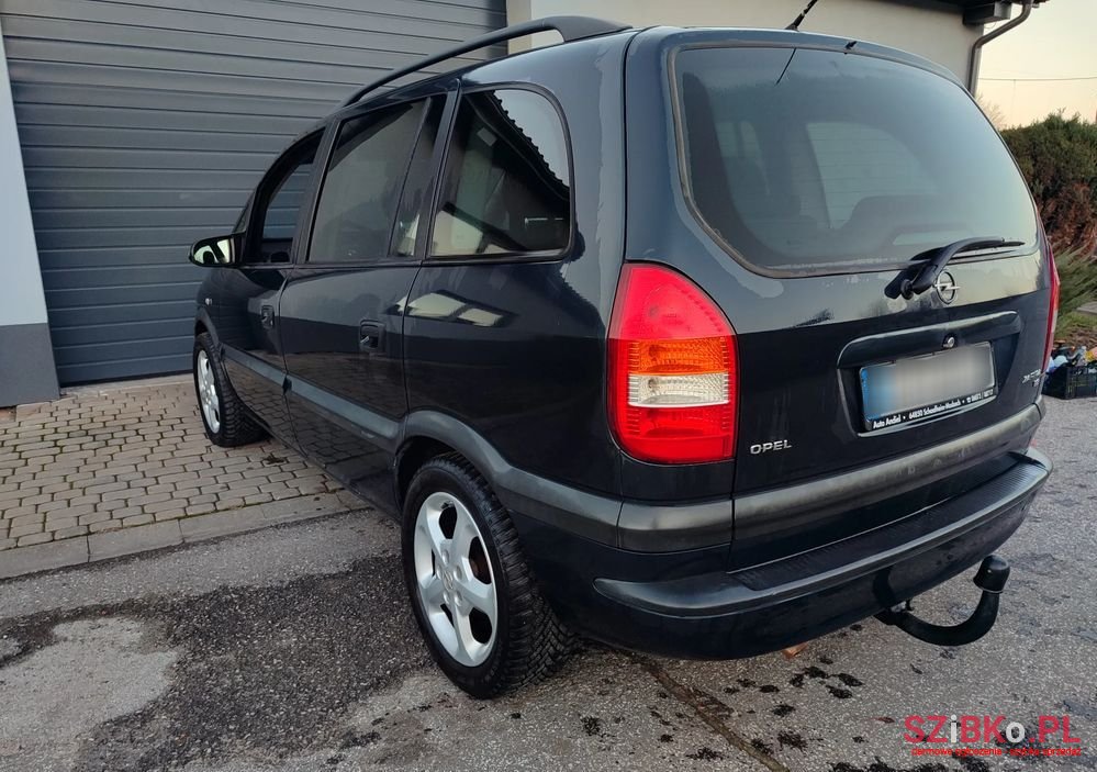 2002' Opel Zafira 1.8 16V Comfort photo #6