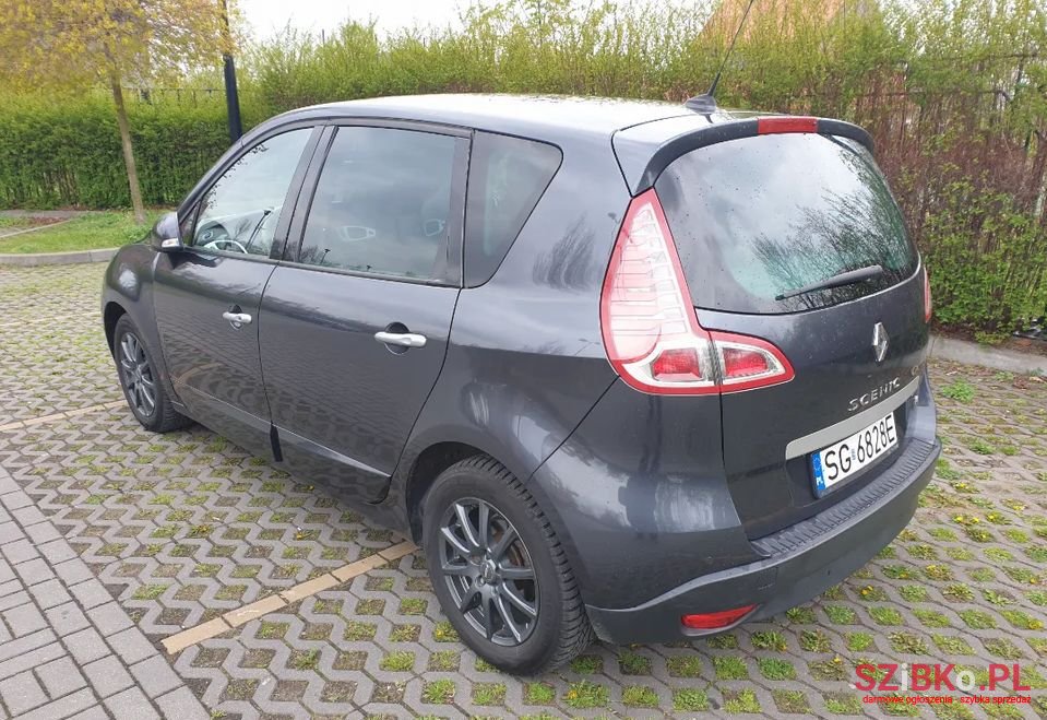 2009' Renault Scenic photo #6