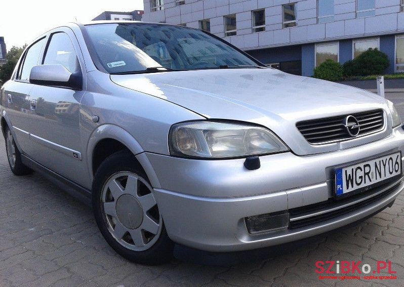 2003' Opel Astra photo #1