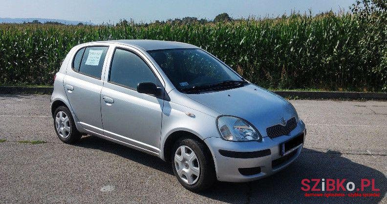 2003' Toyota Yaris photo #2