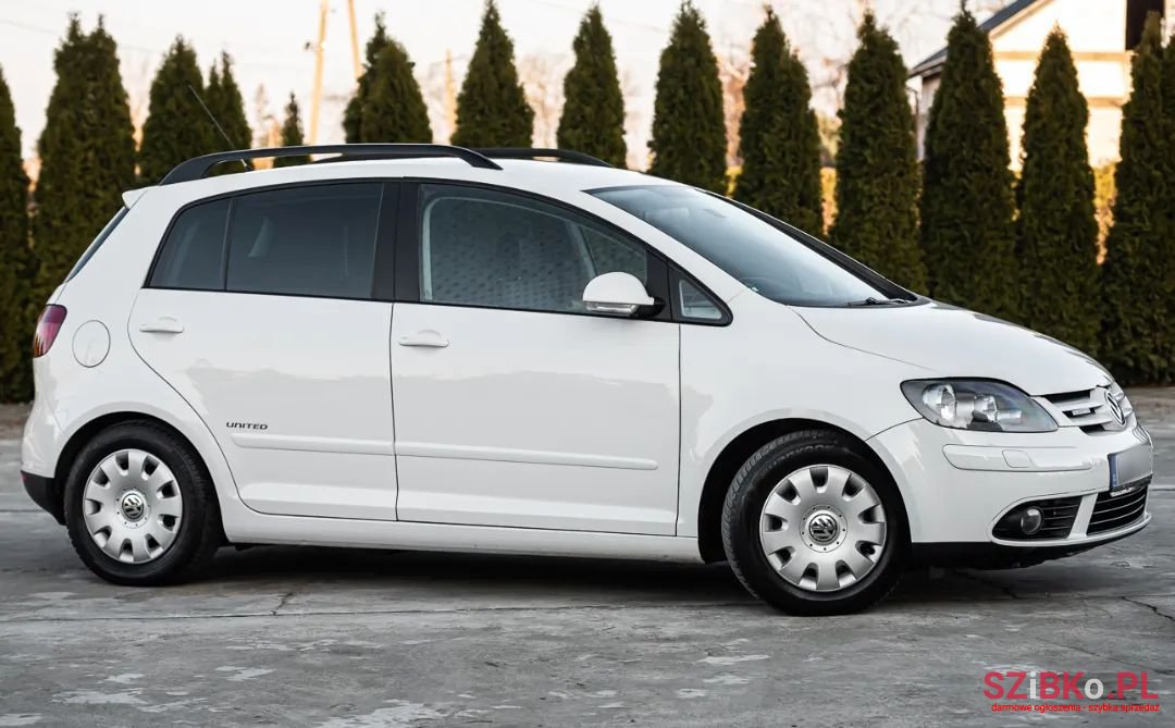 2007' Volkswagen Golf Plus photo #3
