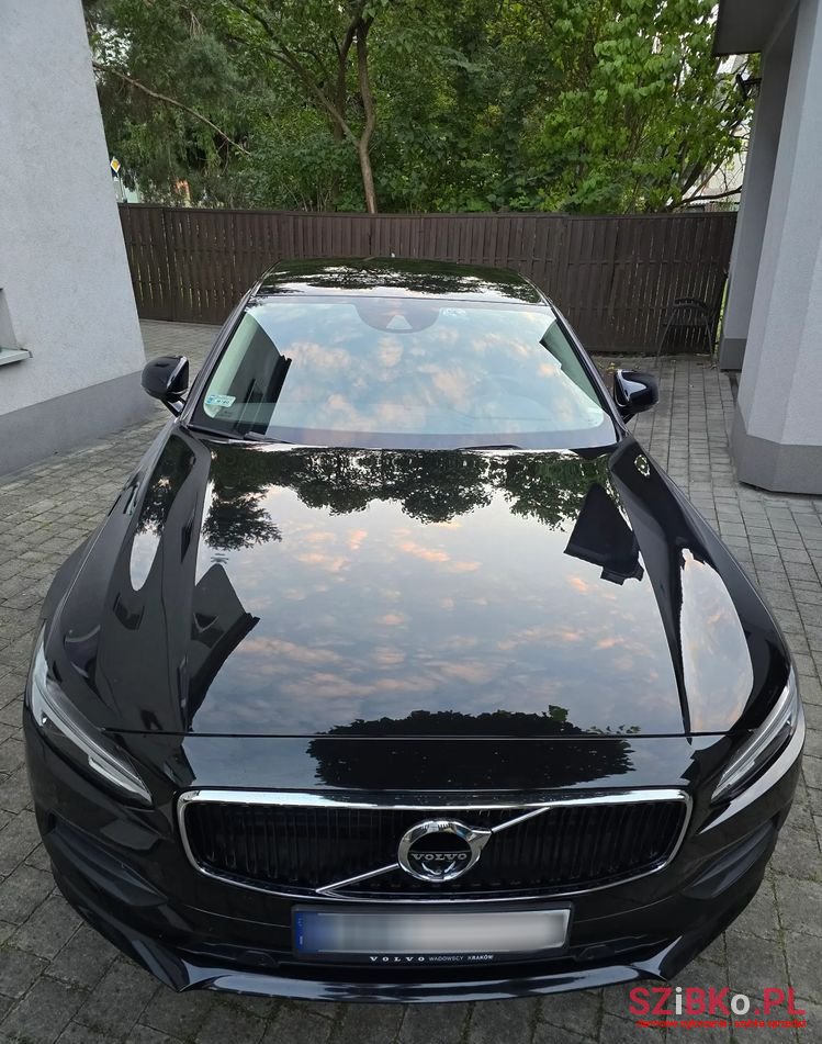 2017' Volvo S90 D4 Momentum photo #1