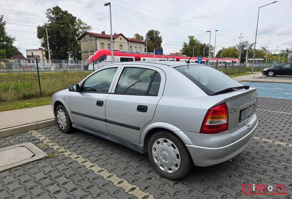 2005' Opel Astra photo #6