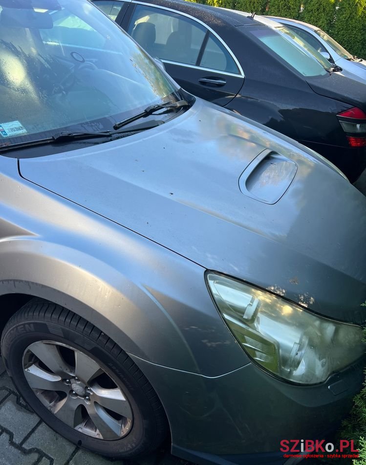 2011' Subaru Outback photo #3