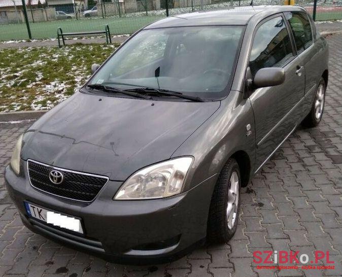 2004' Toyota Corolla photo #1