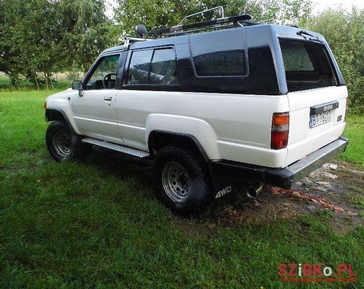 1989' Toyota Hilux photo #1