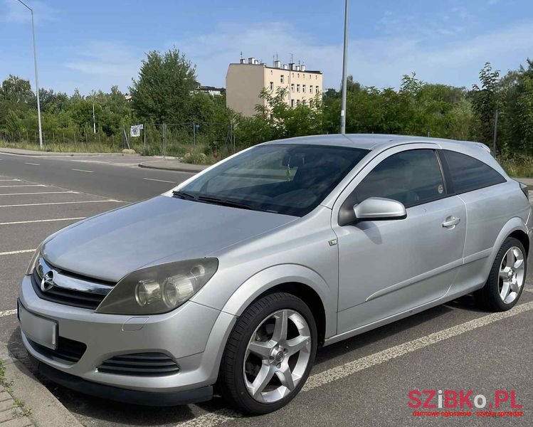 2005' Opel Astra photo #1
