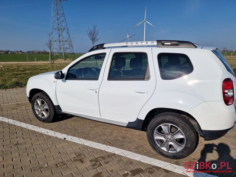 2014' Dacia Duster 1.6 Laureate photo #4