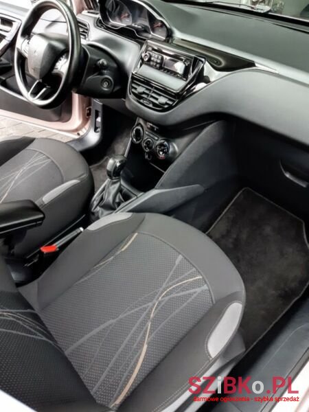 2012' Peugeot 208 photo #6