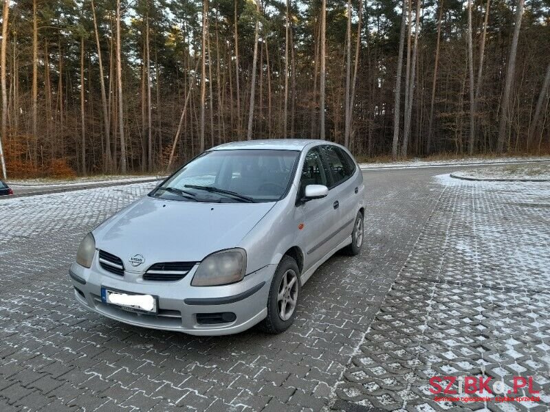 2000' Nissan Almera photo #1