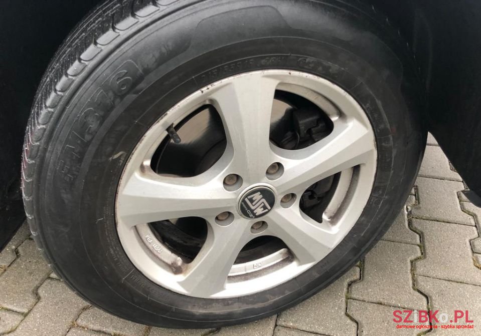 2004' Volkswagen Caravelle photo #5